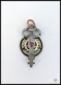 Spinning Key Pendant (Chain not included)